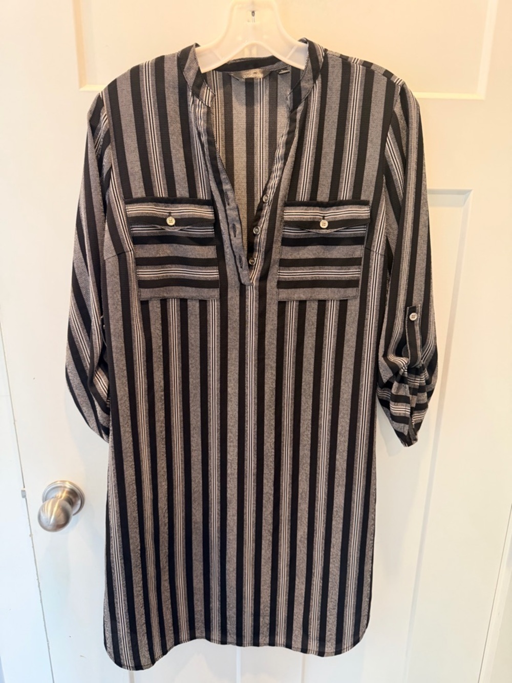 Mlle Gabrielle Striped Tunic Top Small Black White Roll Tab Sleeve Button Front